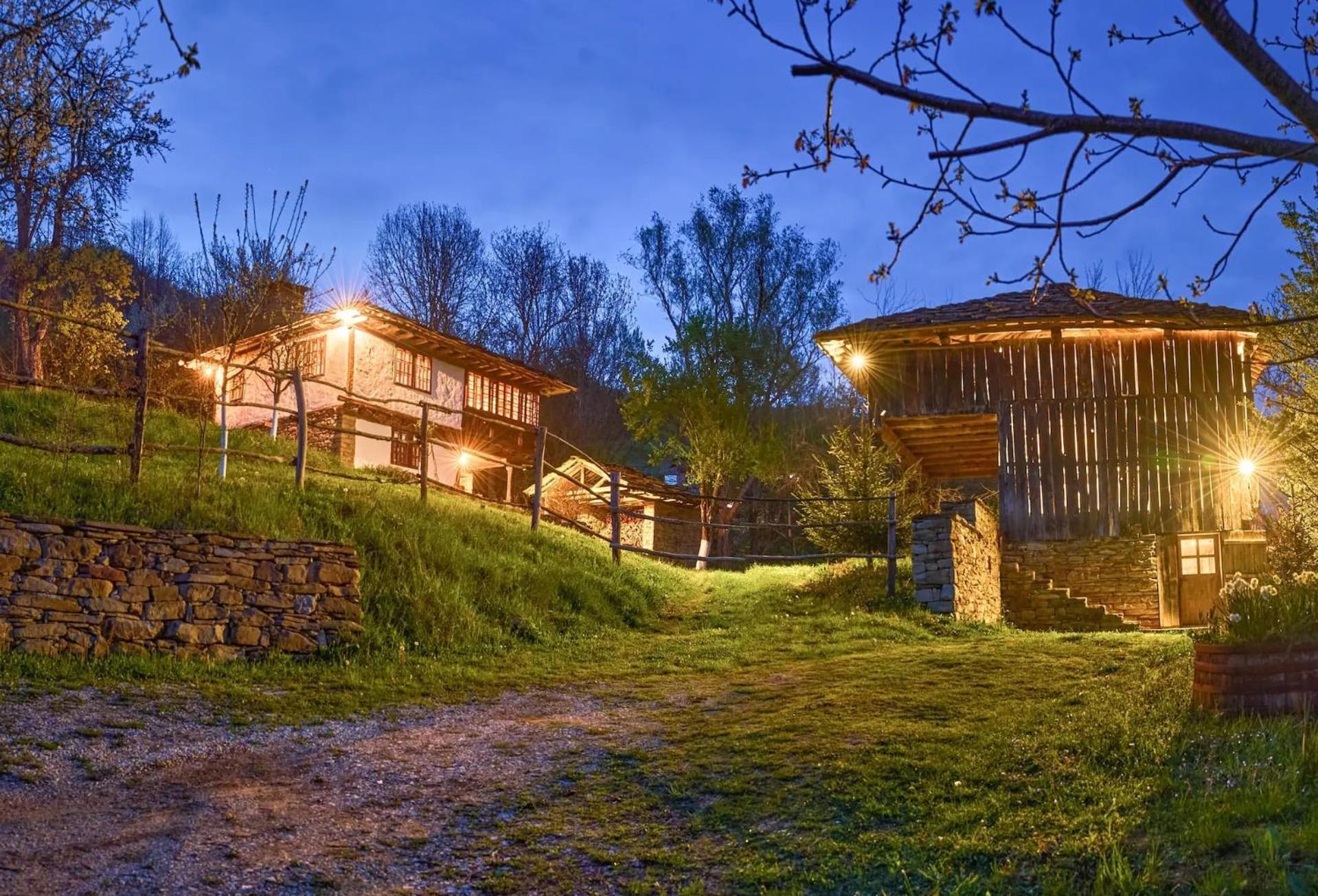 Authentic House With Stunning Mountain View - Karashka Villa Apriltsi  Exteriör bild