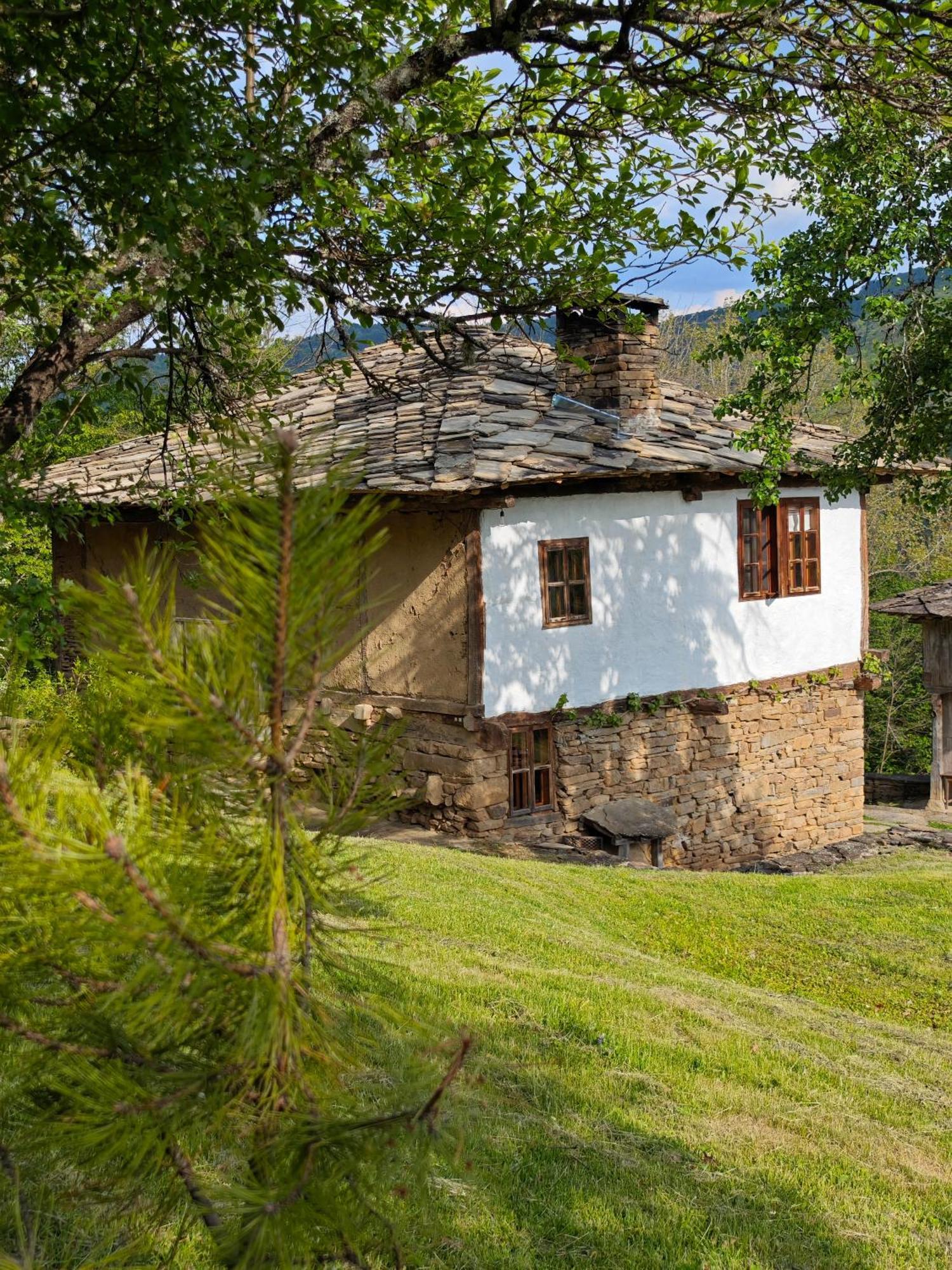 Authentic House With Stunning Mountain View - Karashka Villa Apriltsi  Exteriör bild